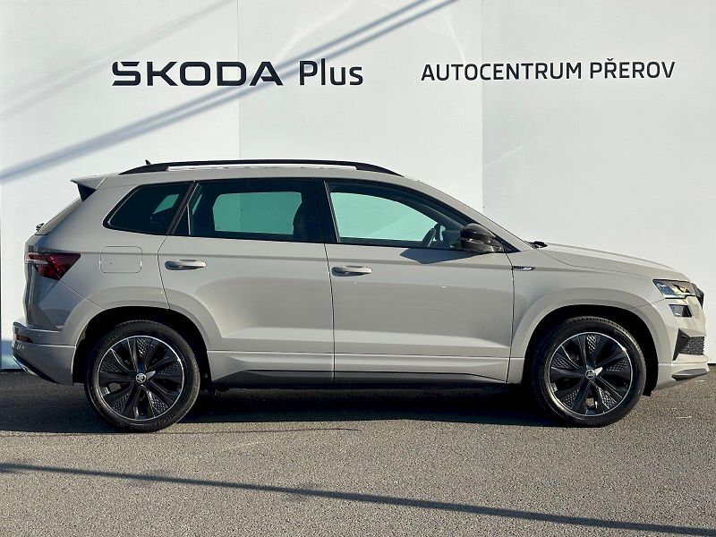 Škoda Karoq (2022) 2.0 TDI 110kW SportLine - fotka 31 z 35