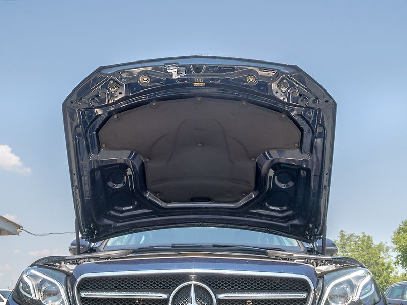 Mercedes-Benz Třídy E (2018) ČR 220CDI 143KW 4x4 – 2x PNEU - fotka 48 z 52