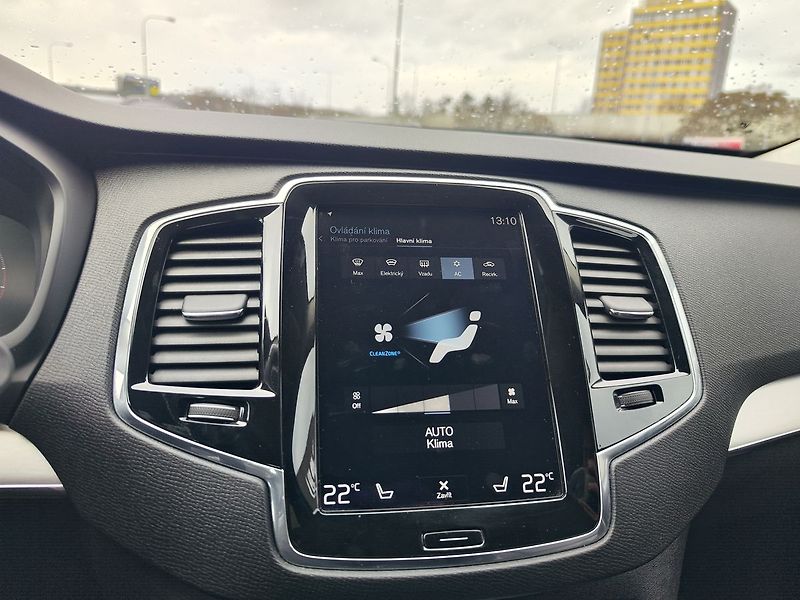 Volvo XC90 2.0 T6/235kW Momentum AWD ČR - fotka 23 z 35