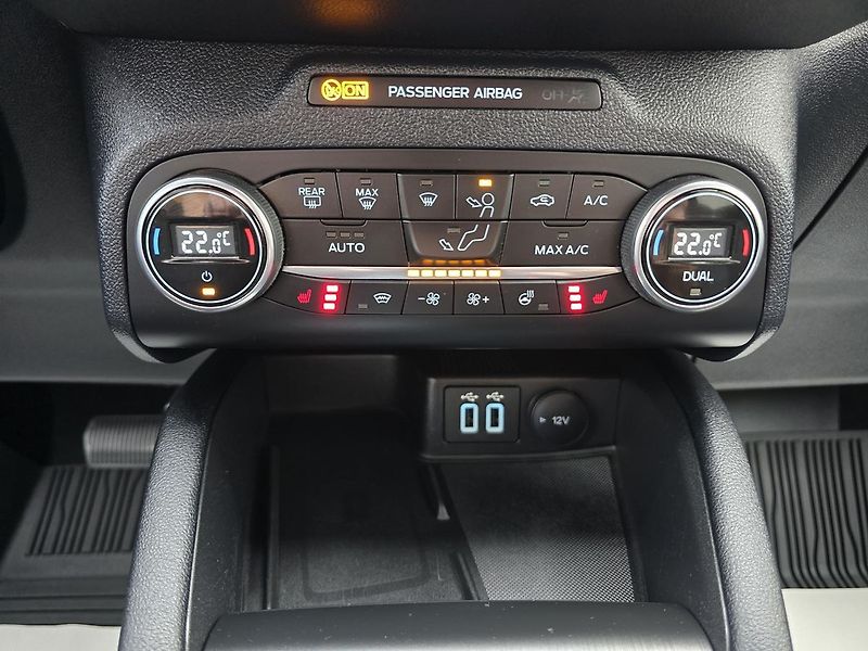 Ford Kuga 2.5 140kW 4x4 AWD ST-LINE -DPH - fotka 16 z 43