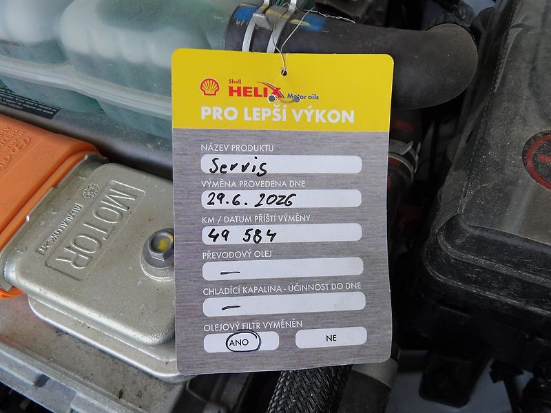 Kia Ceed 1.6GDI PHEV Comfort Tažné - fotka 34 z 36