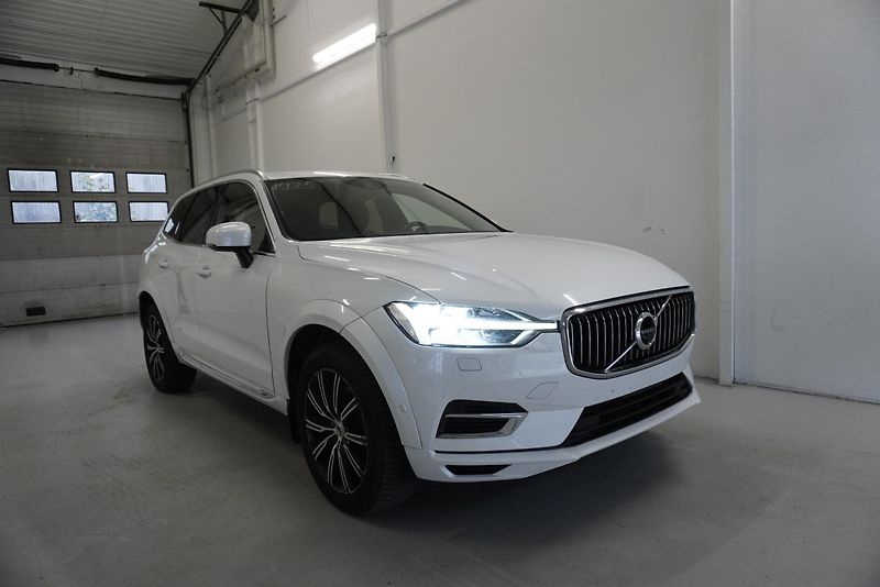 Volvo XC60  2,0 T8 TWIN ENGINE 4WD AUT. - fotka 3 z 33