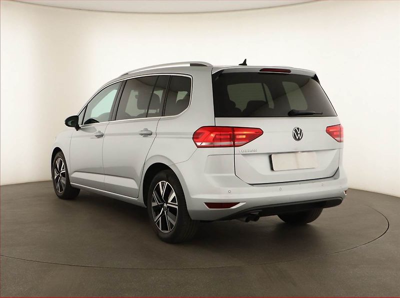 Volkswagen Touran (2020) Highline 2.0 TDI - fotka 4 z 21