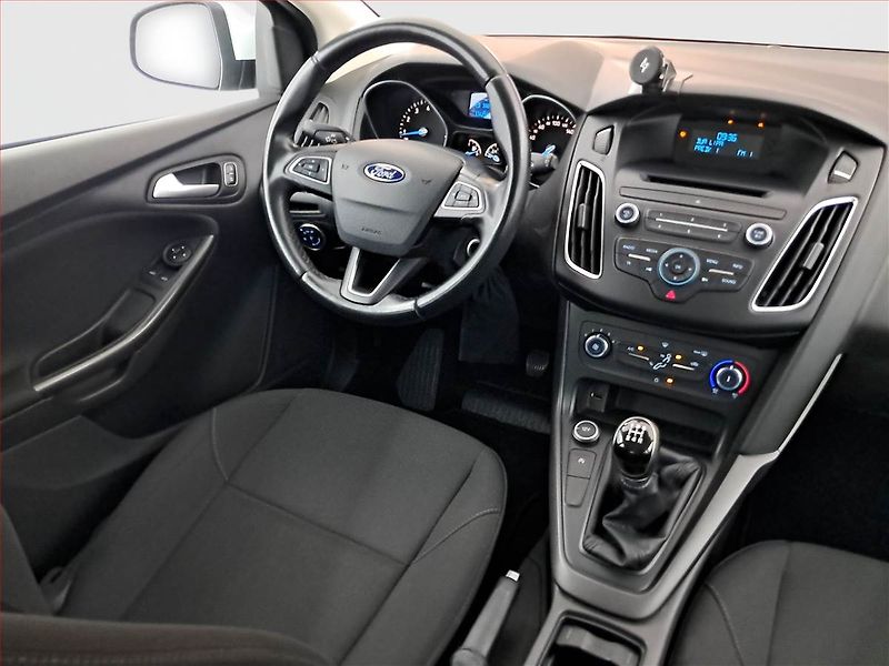Ford Focus (2016) 1.0 EcoBoost - fotka 7 z 17