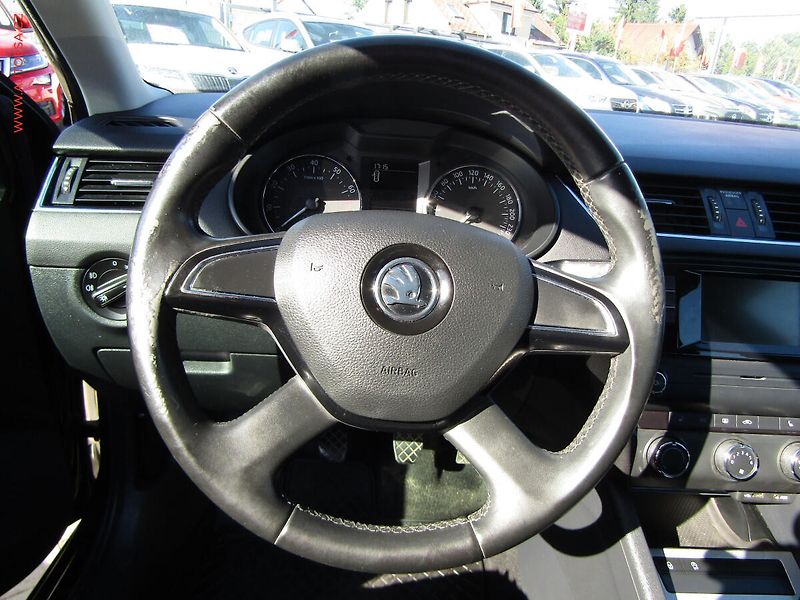 Škoda Octavia (2015) 1.2 TSi, ČR, STK2/28 - fotka 15 z 16