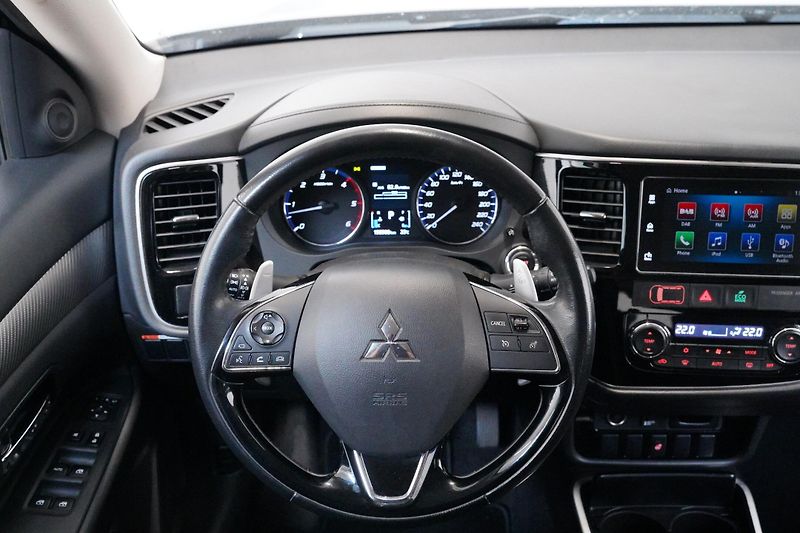 Mitsubishi Outlander - fotka 18 z 28