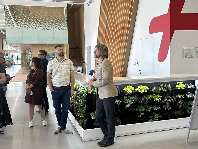 Nedaleko Poděbrad začíná fungovat největší autosalon ojetých aut v Evropě