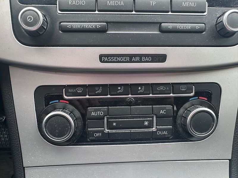 Volkswagen Passat 2.0TDi ČR/Rozvody/2*pneu/Tažné - fotka 21 z 22