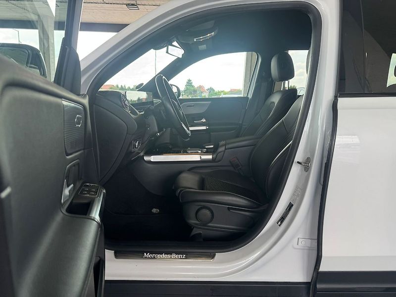 Mercedes-Benz GLB D 4MATIC - fotka 20 z 21