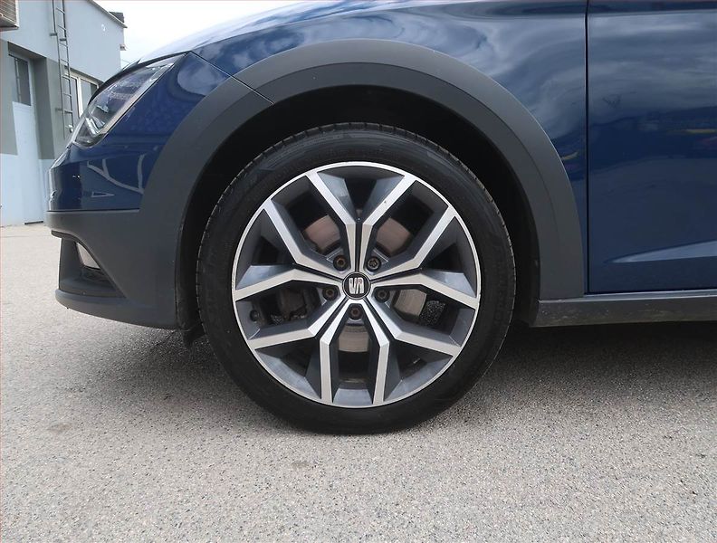 Seat Leon (2017) X-Perience 2.0 TDI, 4X4 - fotka 15 z 22