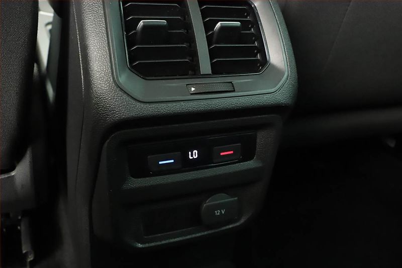 Volkswagen Tiguan (2019) Highline 2.0 TDI, ČR,1.maj - fotka 19 z 21