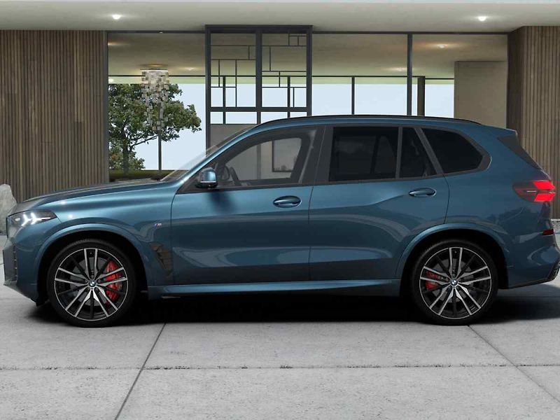 BMW X5 (2026) - fotka 2 z 10