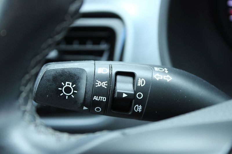 Kia Stonic (2020) 1.2. DPI 61kW manuál - fotka 13 z 30