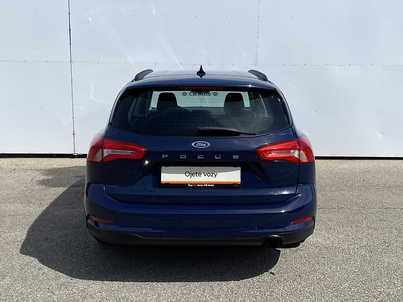 Ford Focus 1,0 EcoBoost 92 kW - fotka 6 z 25