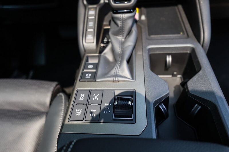 Toyota Land Cruiser First Edition 2.8 D-4D 205 k, - fotka 31 z 40