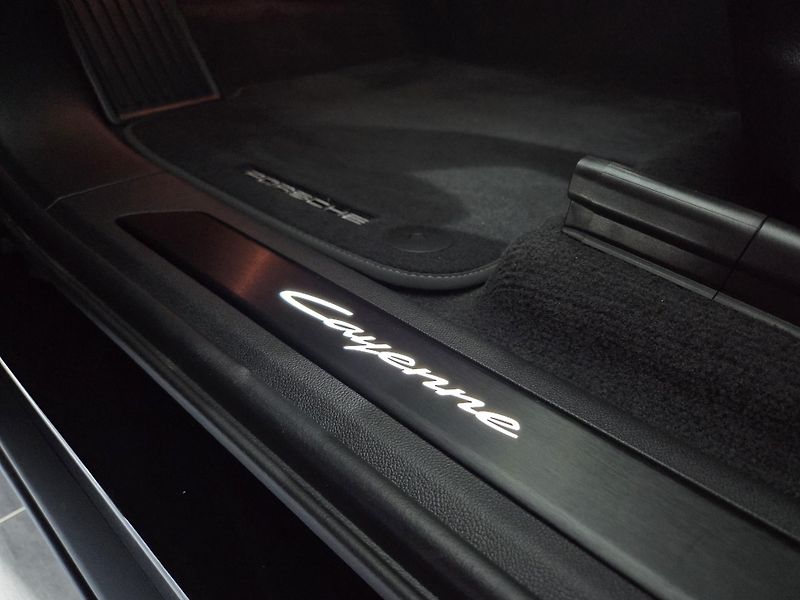 Porsche Cayenne Coupe 260kW Black Edition - fotka 48 z 48
