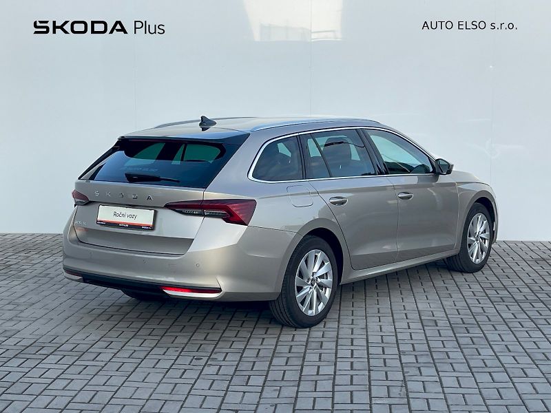 Škoda Octavia (2025) Combi 1,5 TSI / 110 kW Top Sel - fotka 2 z 30