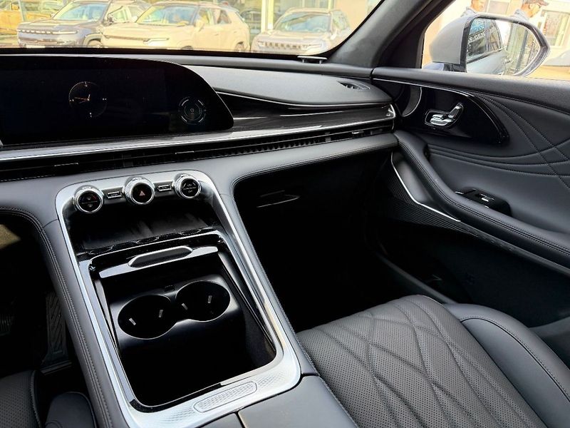 Omoda 9 Premium 1.5 SHS, AWD AT, SKLAD - fotka 16 z 33