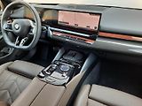 BMW Řada 5 540d xDrive Touring M Sport - náhled 16