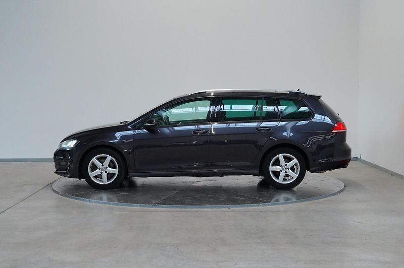 Volkswagen Golf - fotka 3 z 27