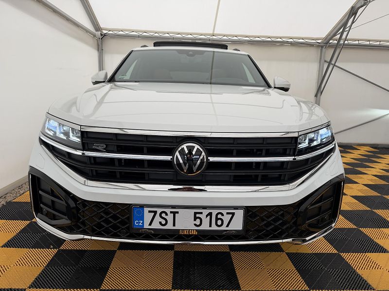Volkswagen Touareg 3.0Tdi*210kw*1-MAJ*DPH*R-Line* - fotka 3 z 50