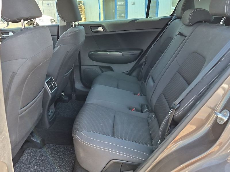 Kia Sportage Active 1.6 97 kW - fotka 11 z 25