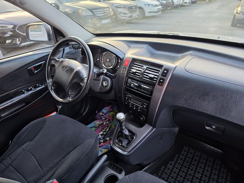 Hyundai Tucson 2.0 CRDi TZ  - fotka 22 z 25