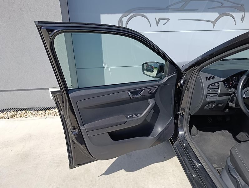 Škoda Fabia 1.2TSI 66kW STYLE ČR - fotka 24 z 29