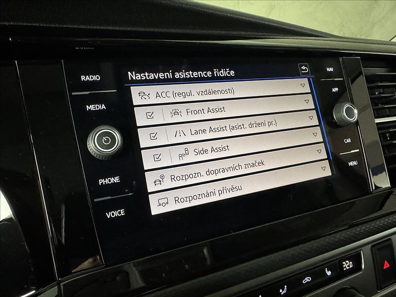 Volkswagen California 2,0 TDi  DSG Beach LED Assist - fotka 32 z 50