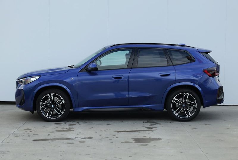 BMW X1 xDrive23d - fotka 4 z 8