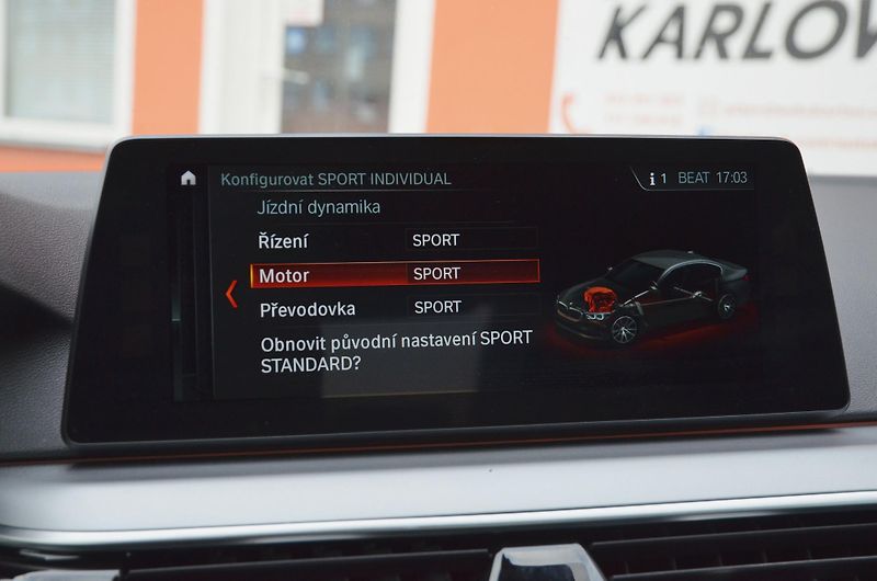 BMW Řada 5 (2017) 520d xDrive 140kW / ČR / DPH  - fotka 31 z 36