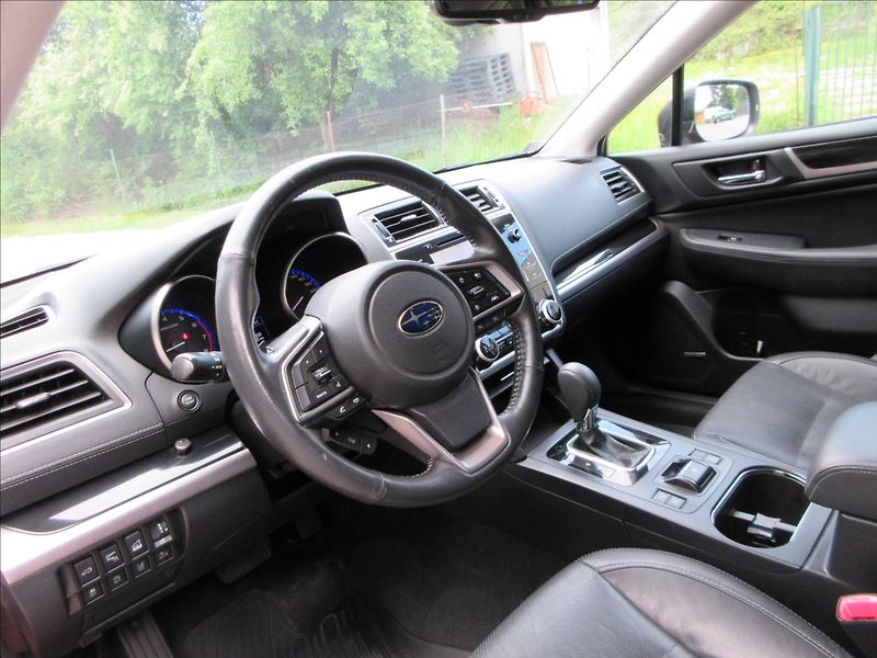 Subaru Outback 2,5 i Navi, Harman/kardon, Tou - fotka 11 z 38