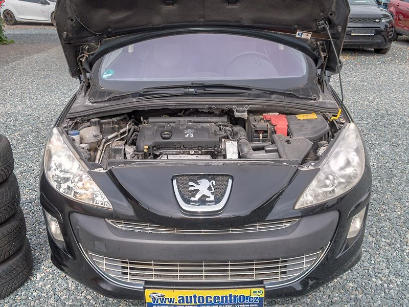 Peugeot 308 (2008) 1.6i 88KW 3DV – 2x KOLA - fotka 31 z 36