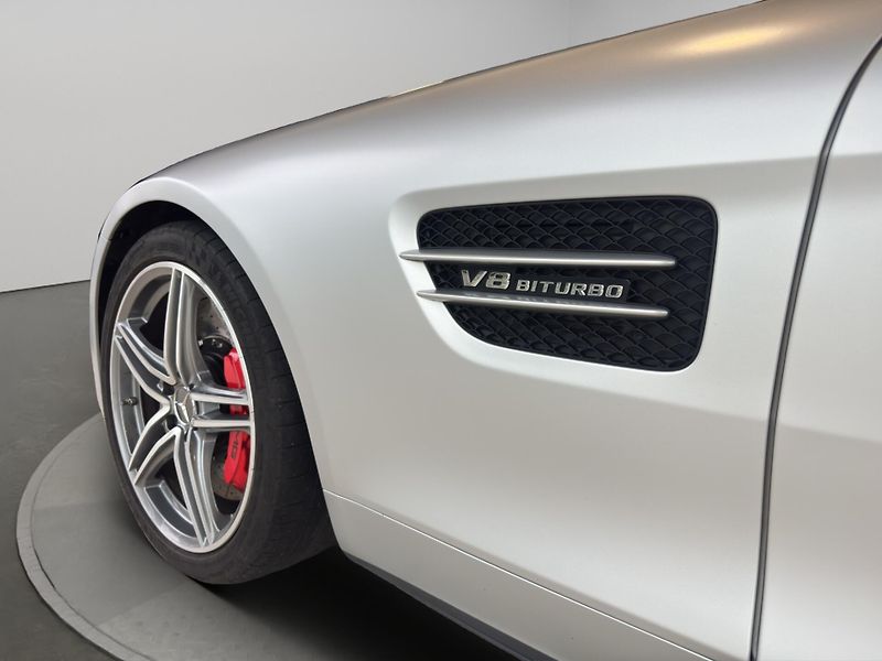Mercedes-Benz AMG GT (2019) Mercedes S - fotka 25 z 25
