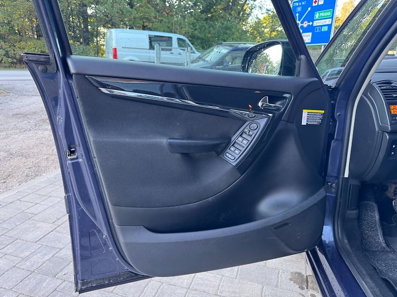 Citroën C4 Picasso (2013) 2.0 HDi - fotka 8 z 24