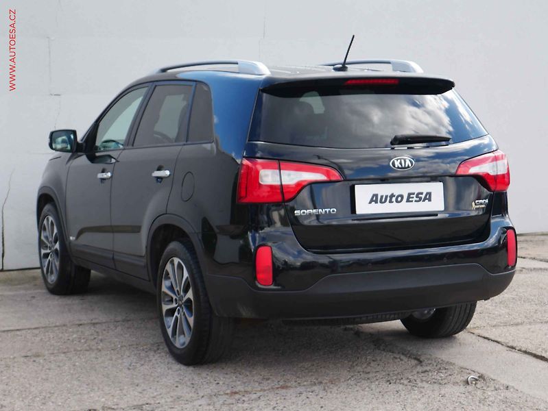 Kia Sorento (2013) 2.2 CRDi 4x4, 1.maj,ČR, AT - fotka 4 z 17