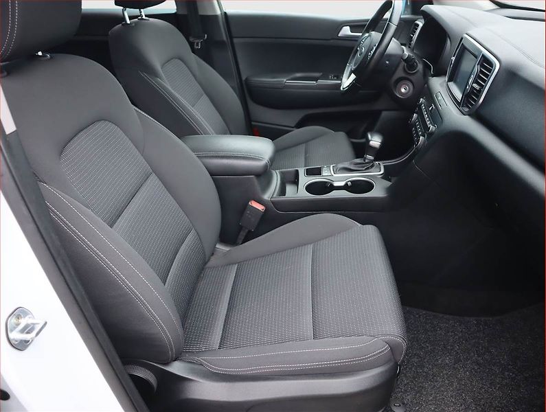 Kia Sportage (2017) 1.7 CRDi, Automat, Serv.kniha - fotka 9 z 21