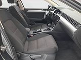 Volkswagen Passat (2017) 2.0 TDI, Automat, Tempomat - náhled 9