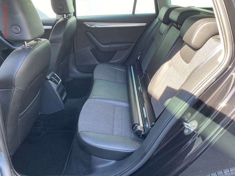 Škoda Octavia (2014) 1.6 TDi, Elegance, bixen - fotka 10 z 19