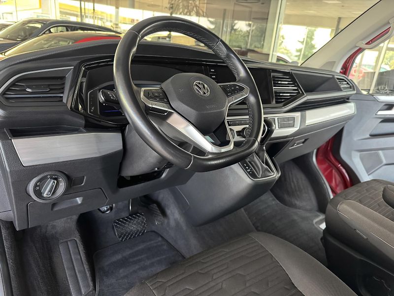 Volkswagen Multivan T6.1 2,0TDI DSG*Full LED*Navi - fotka 10 z 32