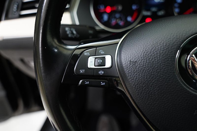 Volkswagen Passat - fotka 15 z 24