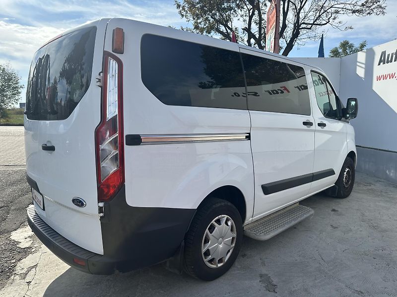 Ford Transit Custom (2018) 2.0TDCi 77kW 9 míst - fotka 8 z 25