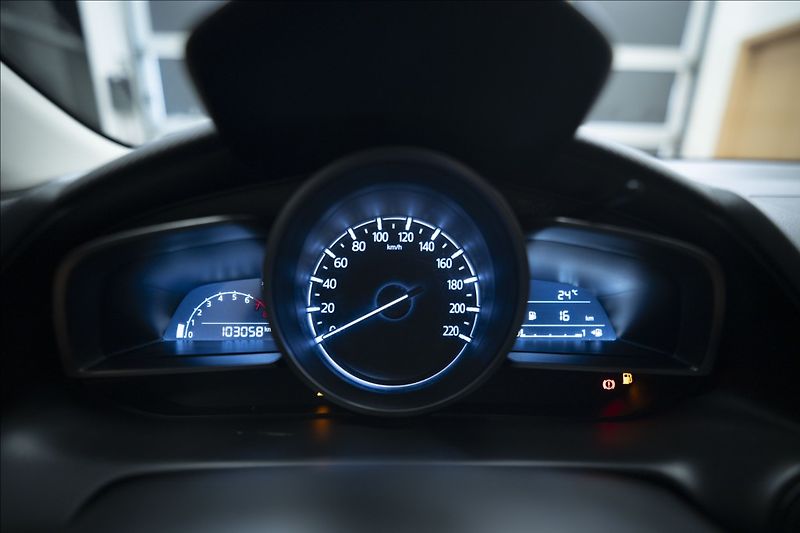 Mazda CX-3 2,0 SKYACTIV 1. MAJITEL ČR - fotka 28 z 37