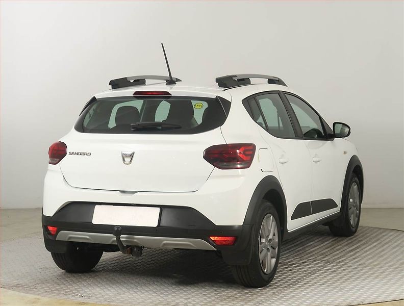 Dacia Sandero (2022) 1.0 TCe, LPG, ČR,1.maj - fotka 5 z 18