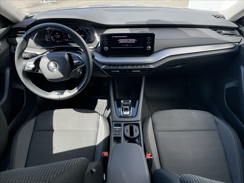 Škoda Octavia 2,0 TDI DSG Ambition Plus LED - fotka 5 z 19