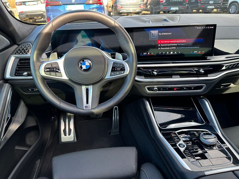 BMW X6 M60i xDrive TOP - fotka 25 z 31