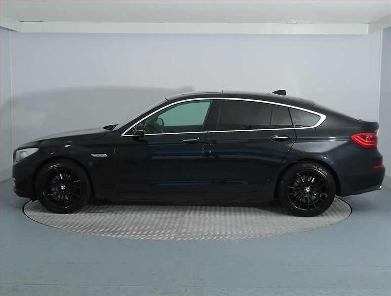 BMW Řada 5 (2013) 530d xDrive GT, 4X4, Automat - fotka 3 z 14