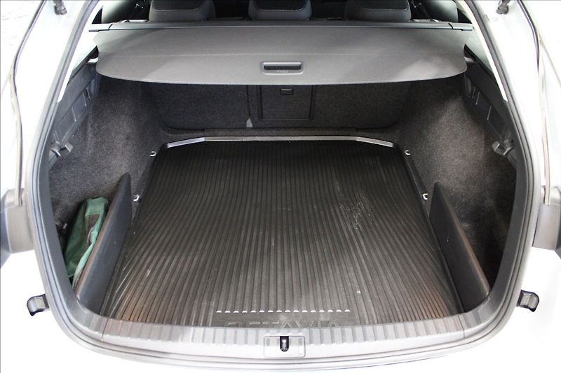 Škoda Octavia 2,0 TDI Ambition 1.majitel CZ - fotka 5 z 35