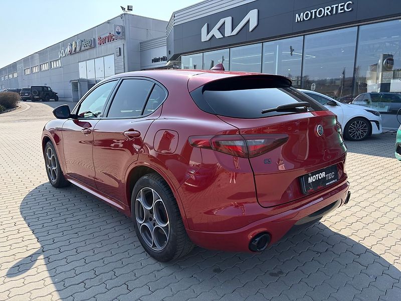 Alfa Romeo Stelvio 2.0T 280k AWD Veloce AT8 - fotka 4 z 11