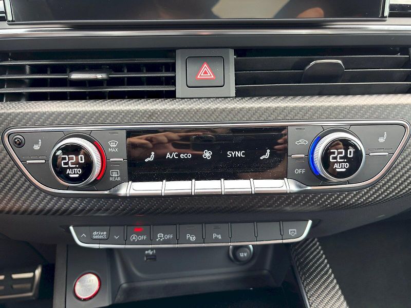 Audi RS 5 (2025) Sportback 2.9 TFSI 346kW Quatt - fotka 28 z 35